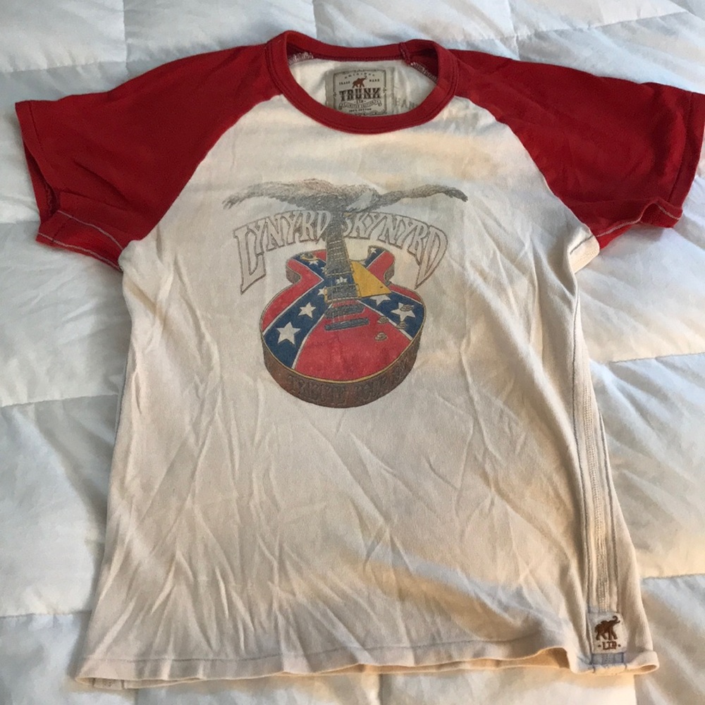 EUC Vintage Trunk LTD Lynyrd Skynyrd raglan tee
